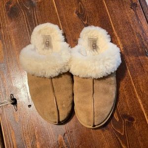 UGGS scufette 11